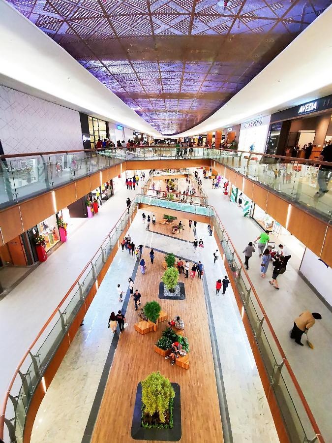 Mid Valley Southkey Mosaic @ Uha *